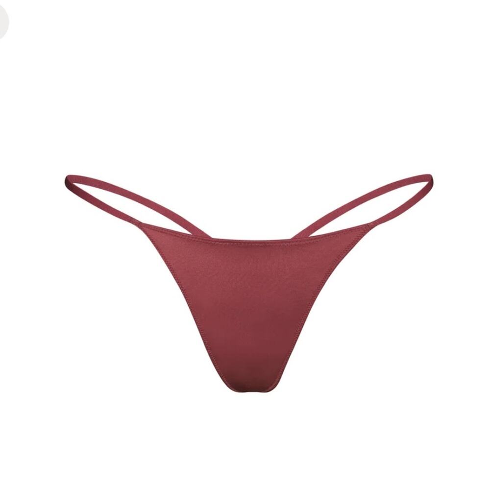SKIMS Stretch Satin Dipped Thong Berry NWT in Size 4X